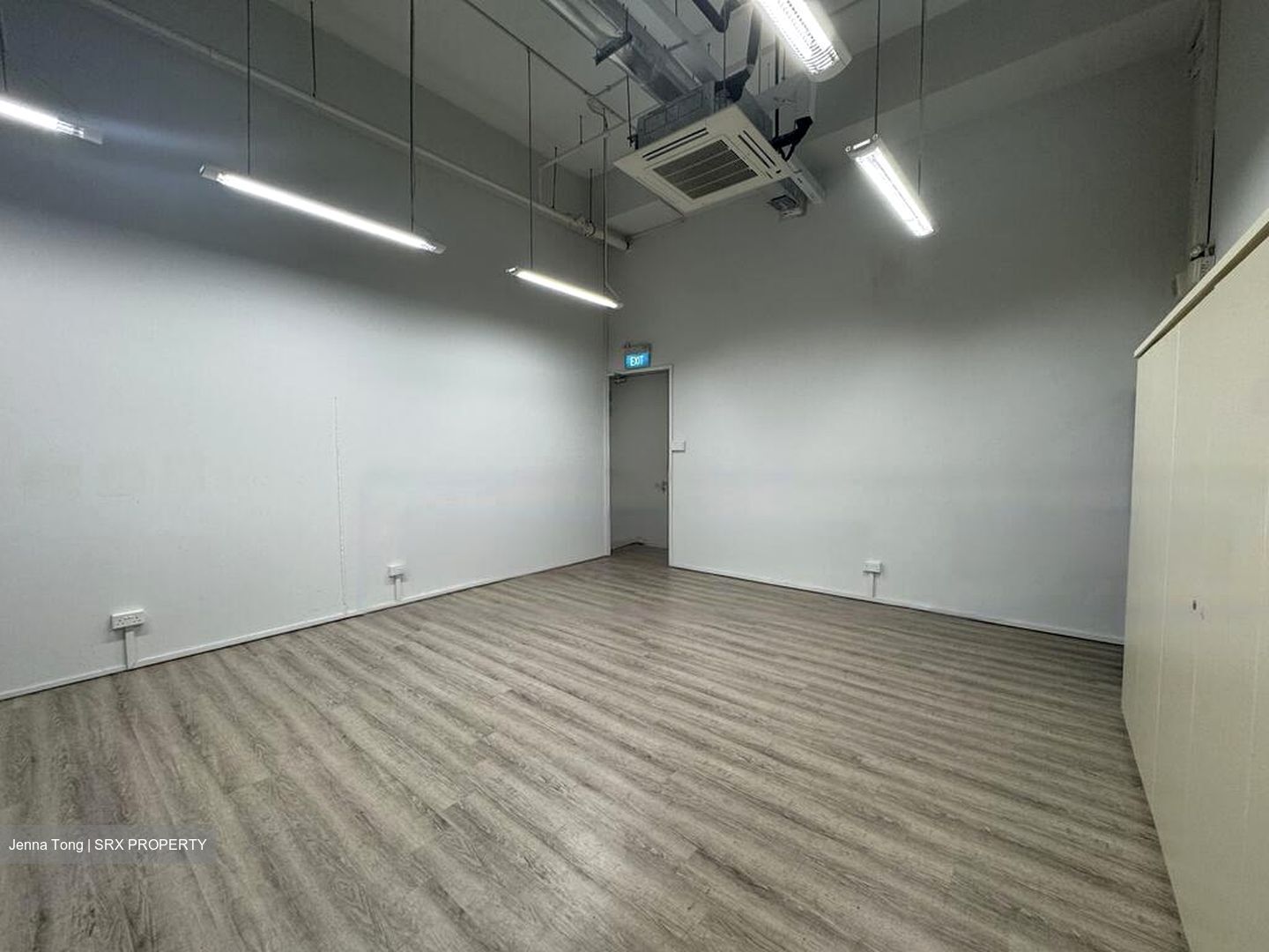 Hexacube (D14), Office #451759371